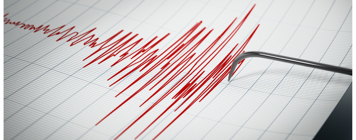 Adana’da art arda 3 deprem: Vatandaşlar sokaklara döküldü, bazı binalarda çatlaklar var